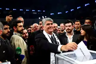 Beşiktaş'ta Adalı Oyununu Kullandı!