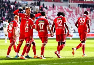Sivasspor, Galibiyet İçin Kayserispor'la Karşı Karşıya