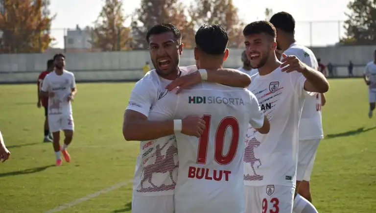 Lig Lideri, Dörtlü Galibiyet Serisini Sürüyor!