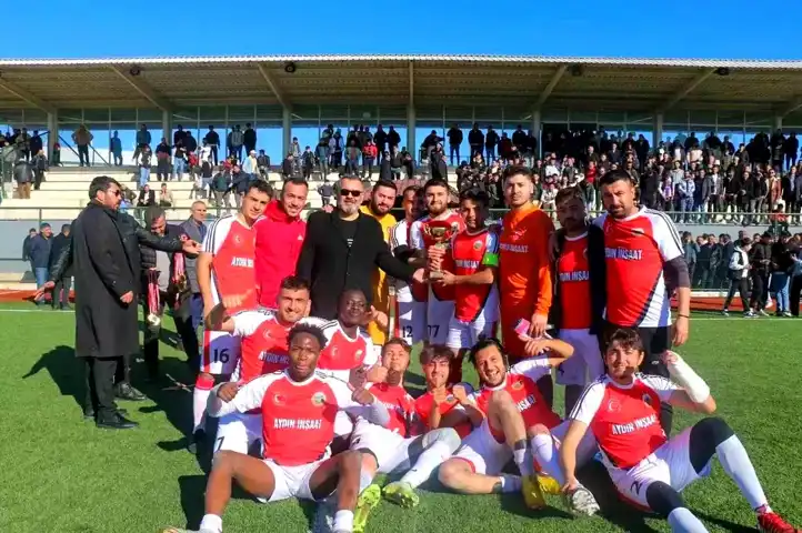 Kurtlapa Köyü Sivas'ta Futbol Şampiyonu!