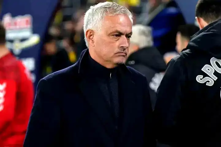 Mourinho'dan 6 Değişiklikle Rizespor Maçı