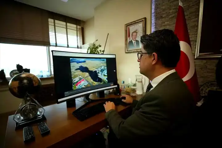 ÇOMÜ Rektörü Yılın En İyi Fotoğraflarını Seçti