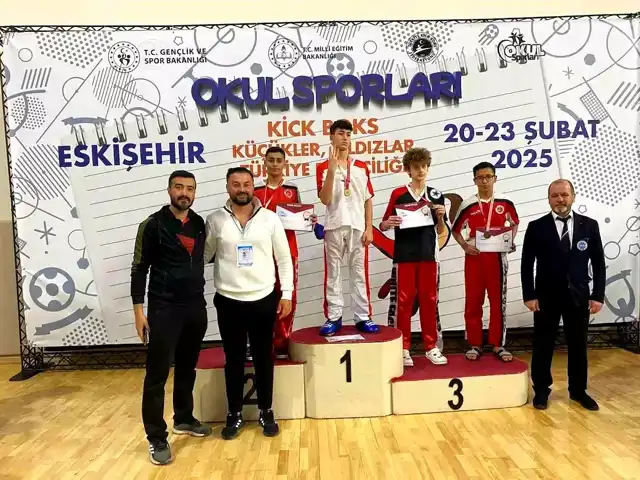 Osmaniyeli Kick Boksçular Türkiye Şampiyonu!