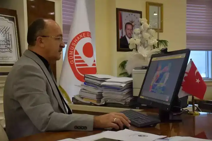 Rektör Zeybek, AA Yılın Kareleri'ni Seçti
